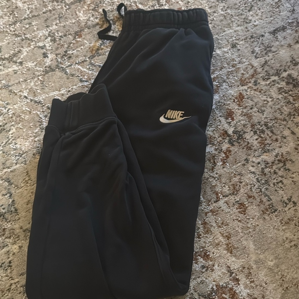 Nike women’s sweatpants